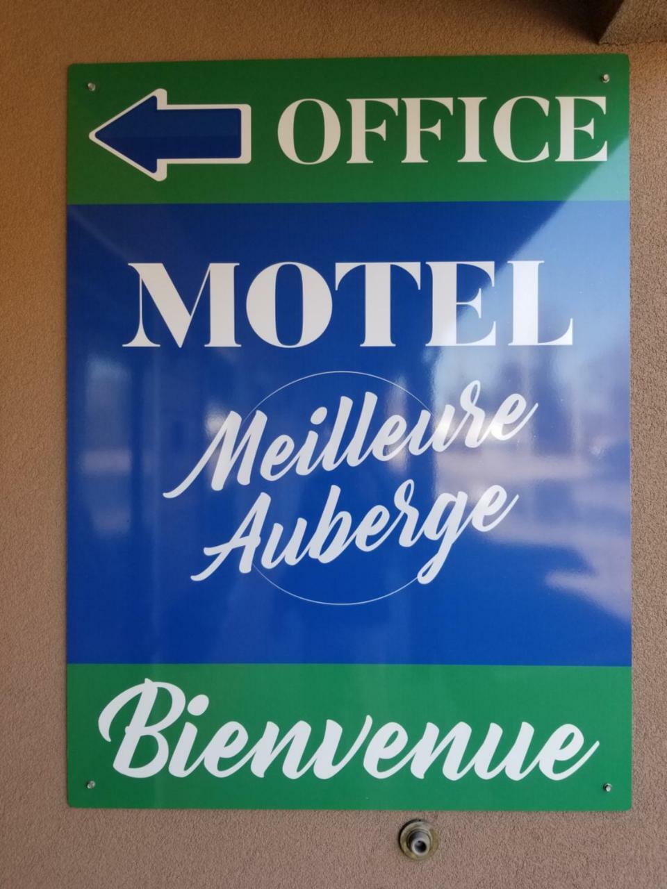 Meilleure Auberge Гатино Экстерьер фото